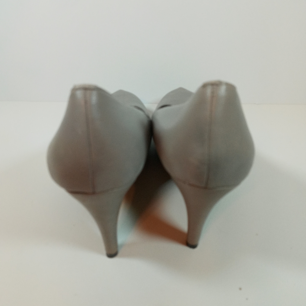 ME TOO 👠 - Picture 5 of 8